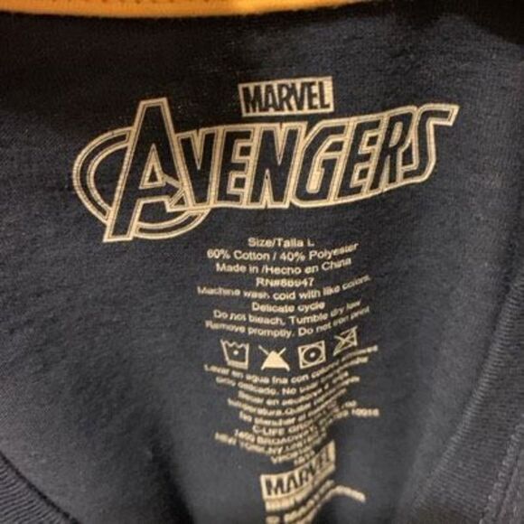 Marvel Avengers Pocket Tee Size Large T-Shirt - Picture 5 of 5